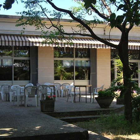 Auberge De Jeunesse Hi Arles Ngoại thất bức ảnh