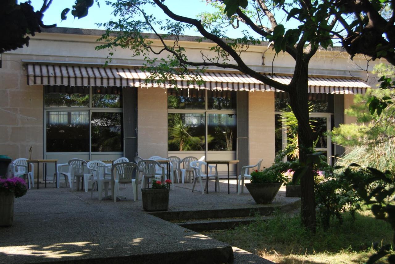 Auberge De Jeunesse Hi Arles Ngoại thất bức ảnh
